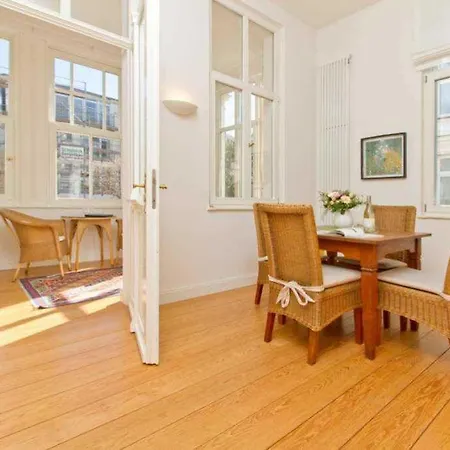 Artemis, 03 Theben Χέρινγκσντορφ